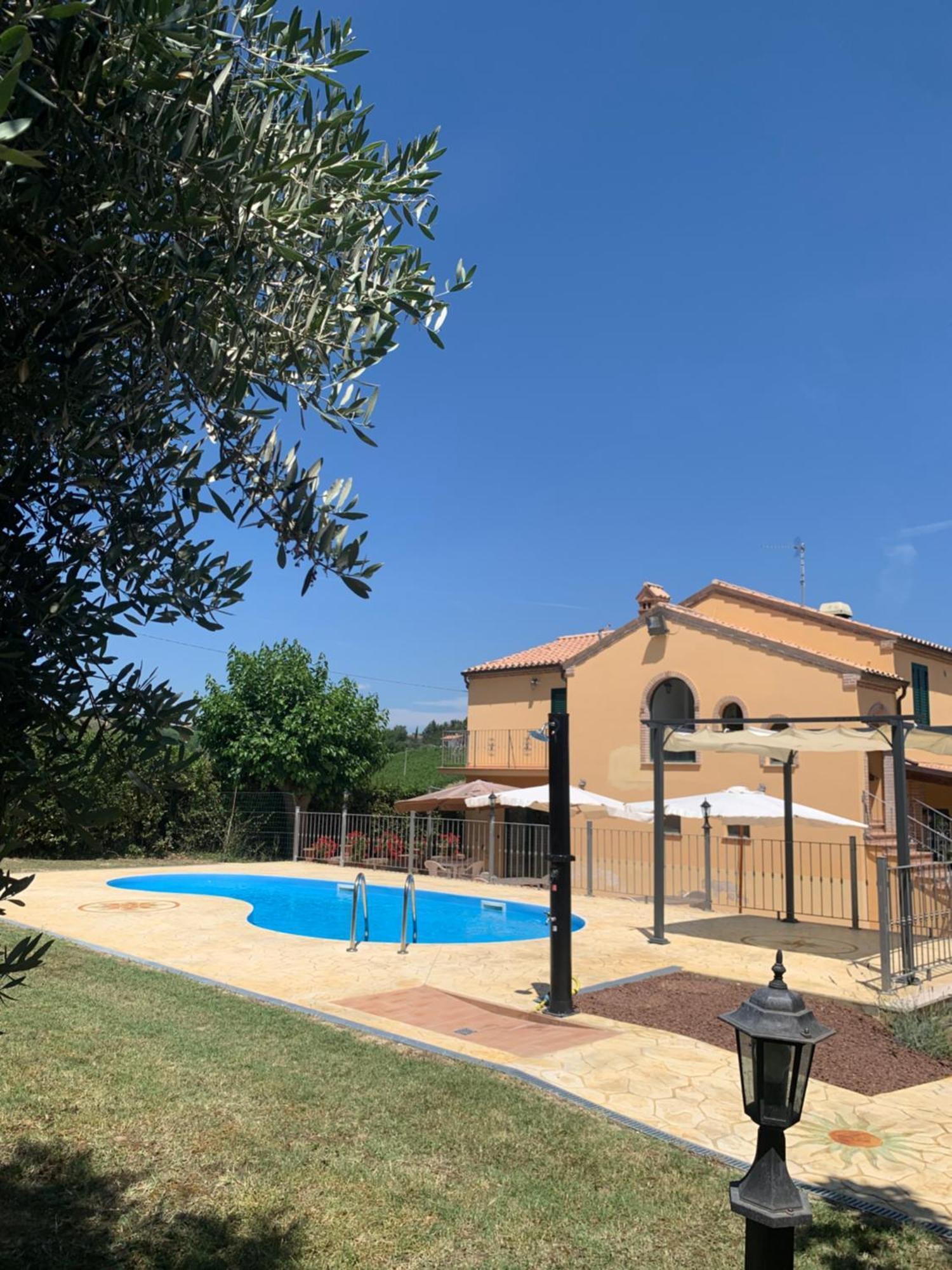 Agriturismo Cerquatonda Montalto delle Marche Екстериор снимка